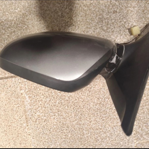 Suzuki Swift mirror used with broken base for spare parts