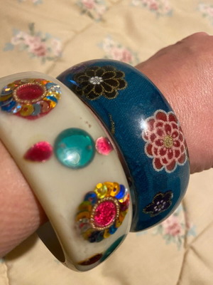 Accessorize acrylic bangles like new, white and blue