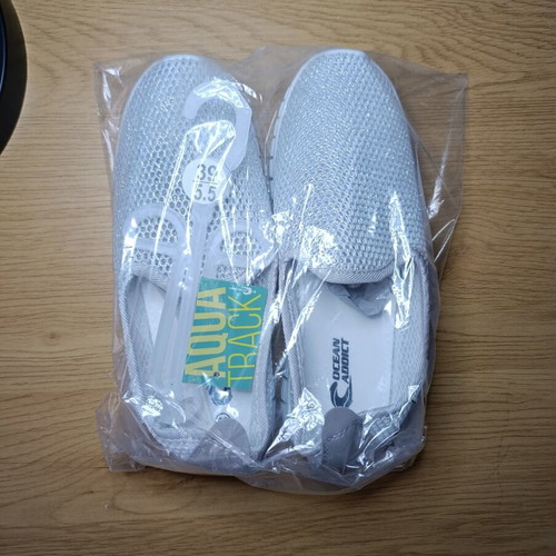 Aqua Track white slip-on shoes with silver glitter, size 39