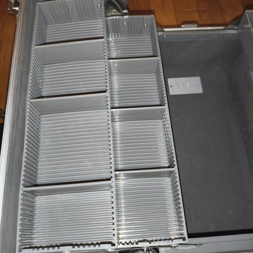 M.U.S.T Make-Up Studio Makeup Case like new