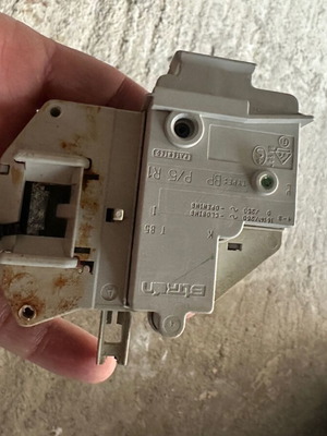 Bosch wff wfk washing machine door lock used
