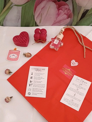 Σετ δώρου Gift Set Inspired Si Passione & Pink Rose με κερί, wax melt και αρωματικό αυτοκινήτου