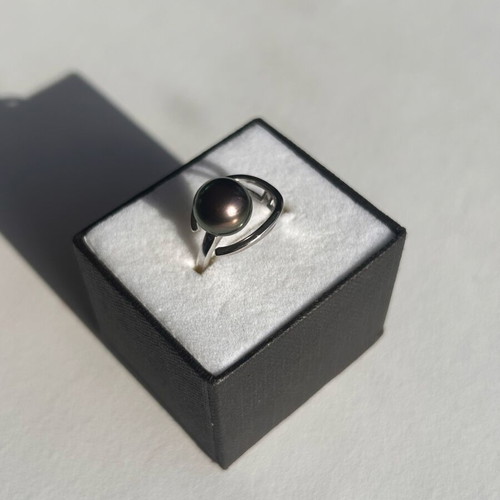 Tahitian Black Pearl ring with adjustable silver setting new