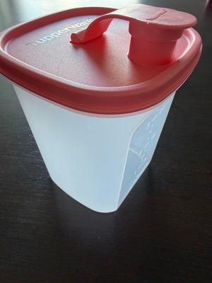 Tupperware 1-liter jug with pink lid new