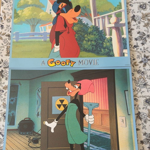 A Goofy Movie Official Poster Set like new, 8 pieces collectible