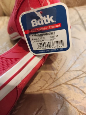 Bdtk pink canvas ballerinas new, size 37