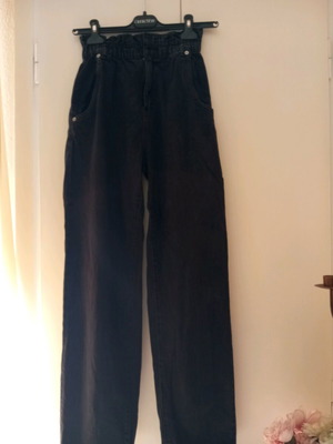 Black high-waisted denim pants with elastic waist like new, size S