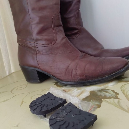 Women's leather boots used, size 41, bordeaux
