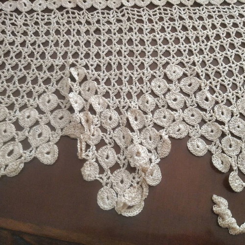 Tzevres handmade lace on beautiful fabric new