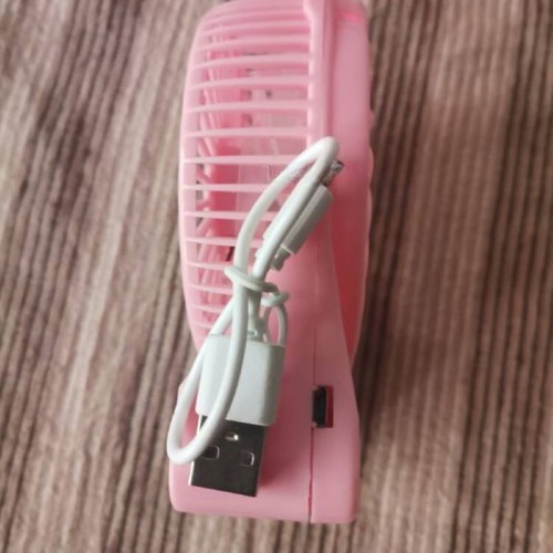 Mini desk fan with USB, new, three speed modes