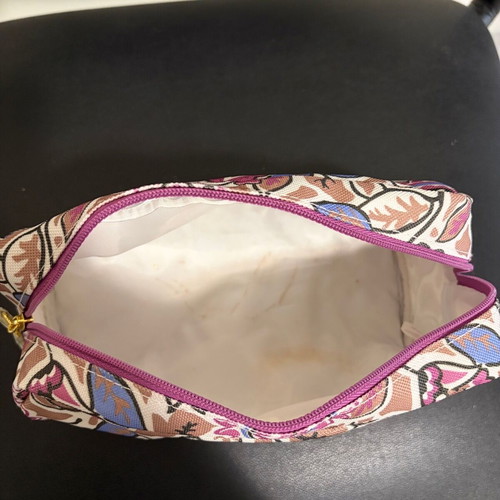 Estée Lauder toiletry bag like new