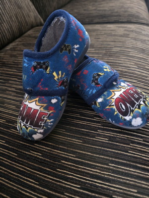 Yfantidis slippers size 28 like new, blue multicolor