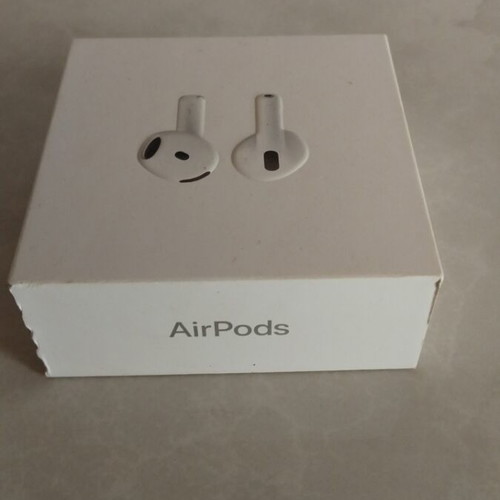 AirPods empty box used