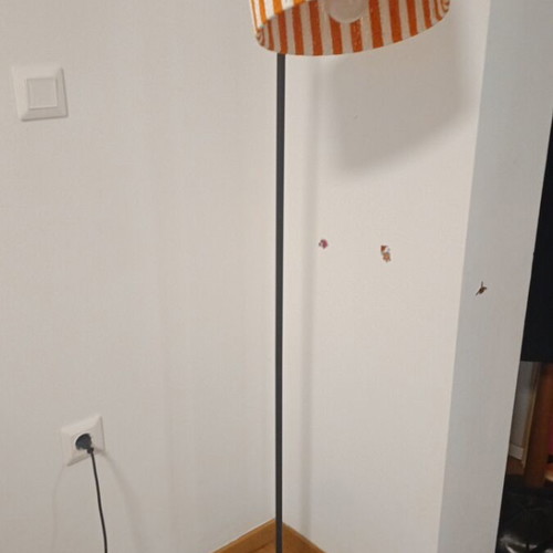 Floor lamp like new, striped shade
