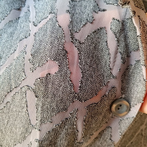 Vintage shirt used, gray silver color with removable pads, size L