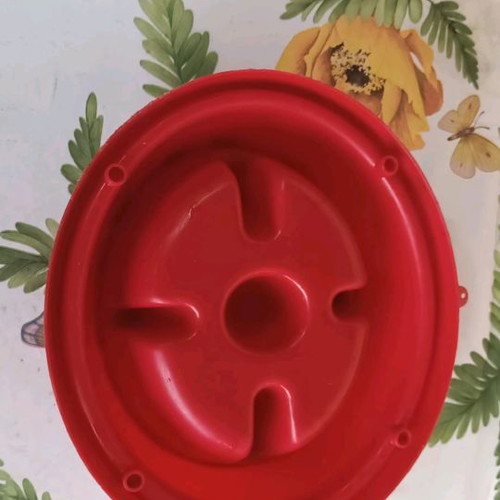 Slow feeder bowl used, medium size, fuchsia