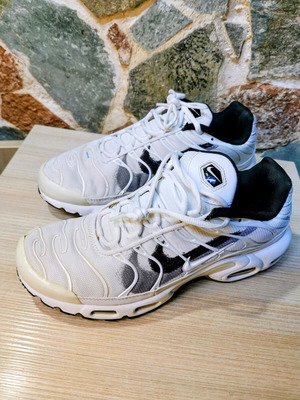 Nike Air Max Plus TN Spray Paint Swoosh αθλητικά παπούτσια, μέγεθος 42.5