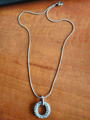 Necklace in silver color like new