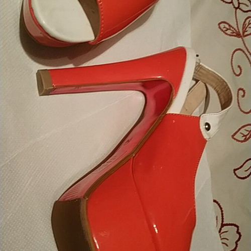 Makgio high sandals like new, size 38, white and pink