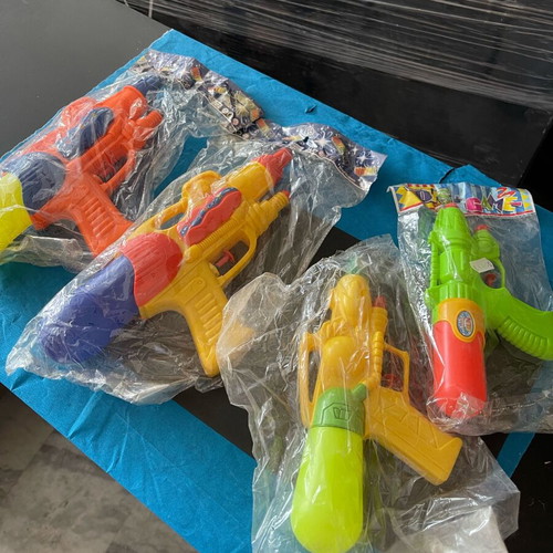 Children's Water Guns new, set of 4, various designs and sizes
