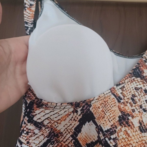 One-piece swimsuit like new, sizes M and L