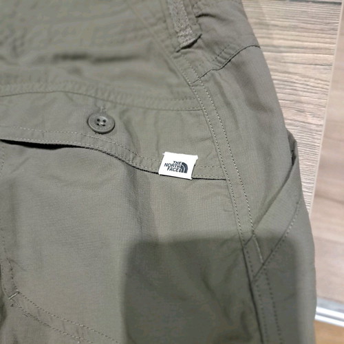 The North Face women's shorts like new, beige