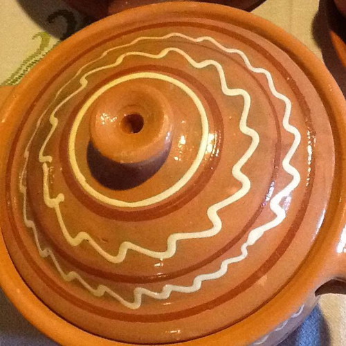 Clay pot new, suitable for decoration with scratches