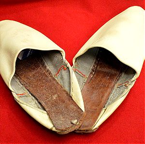 Δύο ζευγάρια χειροποίητες δερμάτινες Αιγυπτιακές παντόφλες Νο 44 αμεταχείριστες (χρώμα μπεζ-καφέ)