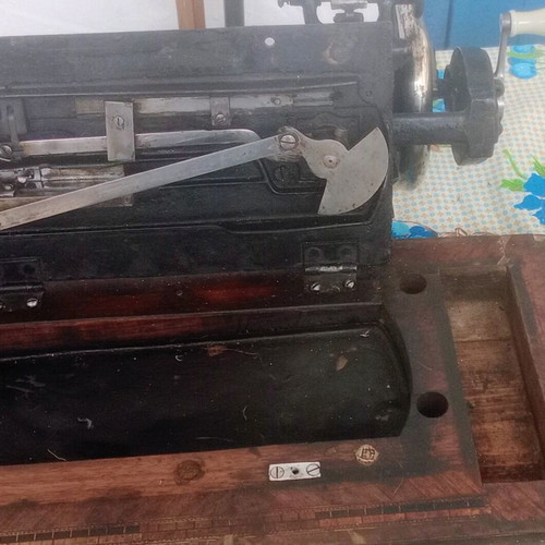 Winselman hand-crank sewing machine, Germany 1890, functional