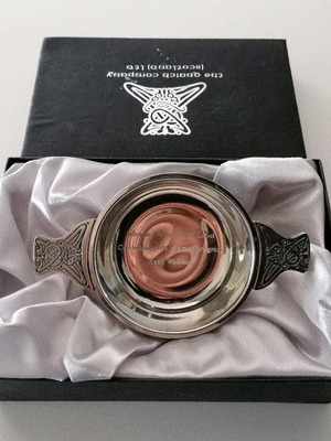 Vintage Scotland Quaich μεταλλικό μπολ μεταχειρισμένο με Κέλτικα σκαλίσματα