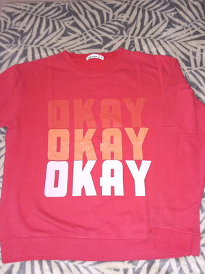 Pink Woman sweatshirt like new, size small, red