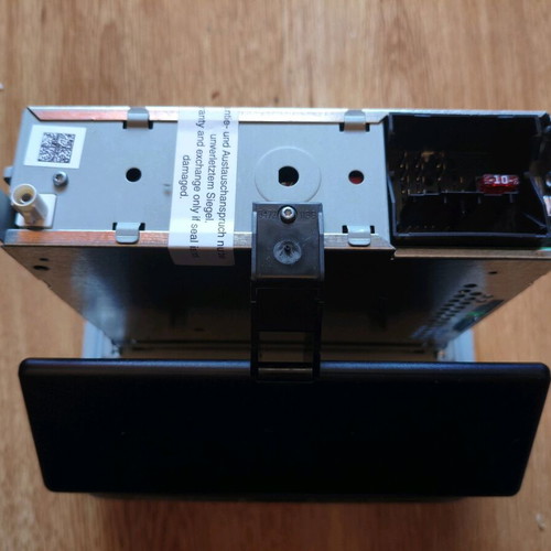 Radio CD VW Polo 2014 RCD 215 new with storage case