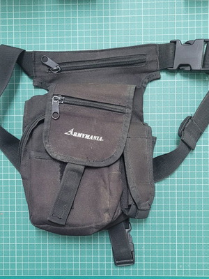Armymania waist-thigh bag like new, black