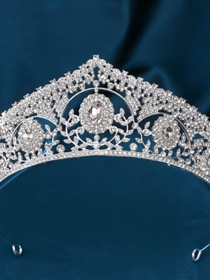 Bridal tiara with crystal rhinestones, unused