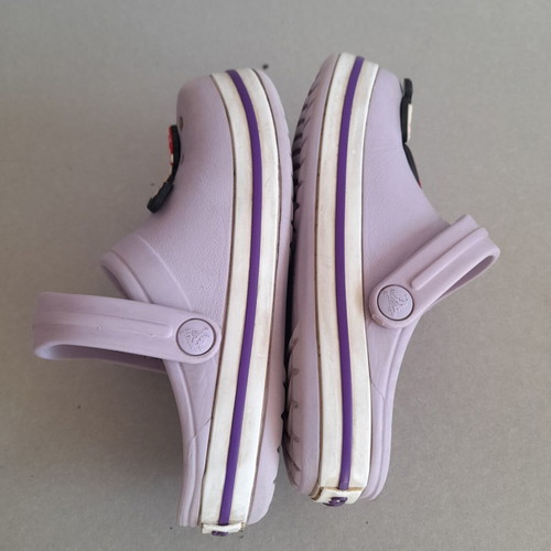 Crocs kids shoes lilac with Minnie and Mickey used, size J1 (EU 32-33)