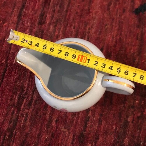 Villeroy & Boch small sauce boat used, porcelain with gold details