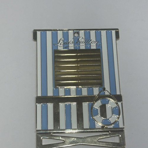 Louis Vuitton Beach Cabin Metal Charm new, multicolor