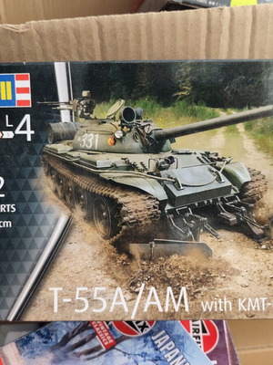 T-55 A/AM Tank Model Kit 1/72 Scale New