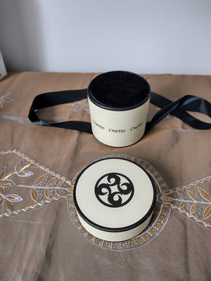 Oxette keepsake box like new, empty