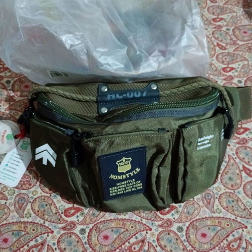 Army Green Waist Bag new with multiple pockets and wide strap