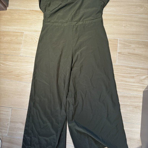 Shein khaki jumpsuit size M like new