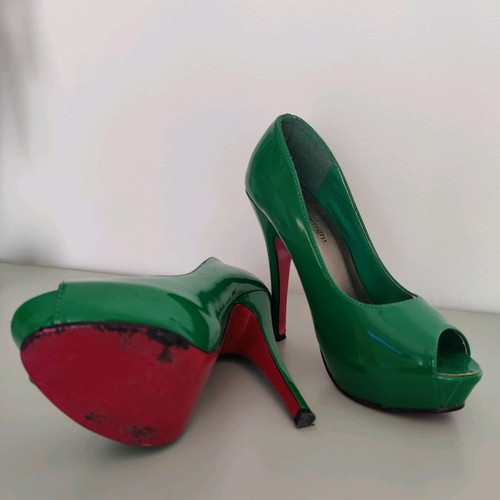 Green patent leather pip toe pumps used