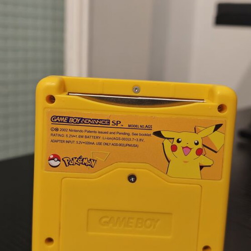 Game Boy Advance SP Pikachu Custom Edition like new