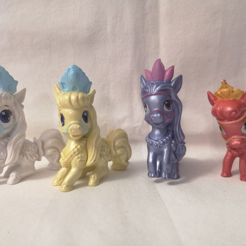 Animal figures used, pack of 7 pieces