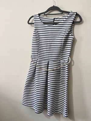 Nautical striped dress with gold chain and pearls like new