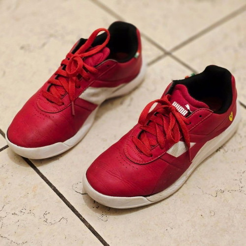 Puma Ferrari collectible kids' sneakers, size 39, red and white