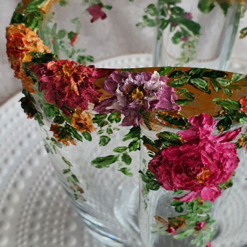 Vase of solid crystal hand-painted, sculpture painting