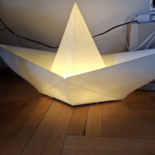 Skitsch Saily TA Design Lamp like new, collectible origami boat