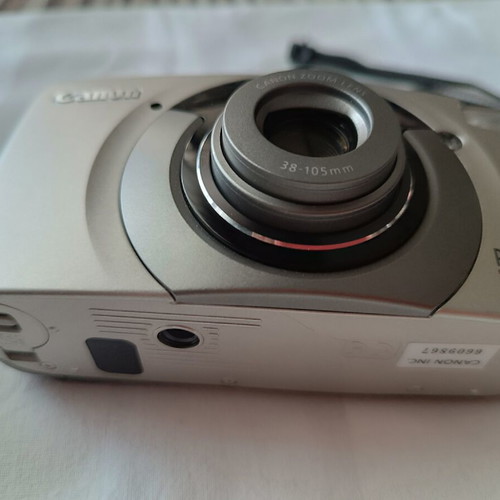 Canon Prima Super 105X 38-105mm camera like new with case