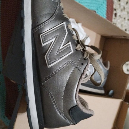 New Balance women's athletic shoes like new, brown multicolor size 39